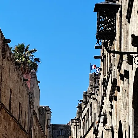 Будинок відпочинку The Retreat In The Heart Of Old Town Rhodes
